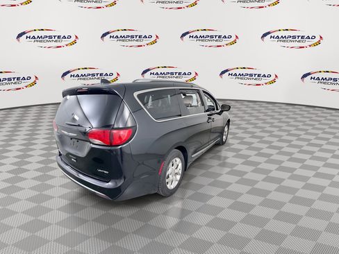 Used 2019 Chrysler Pacifica Limited FWD image 8