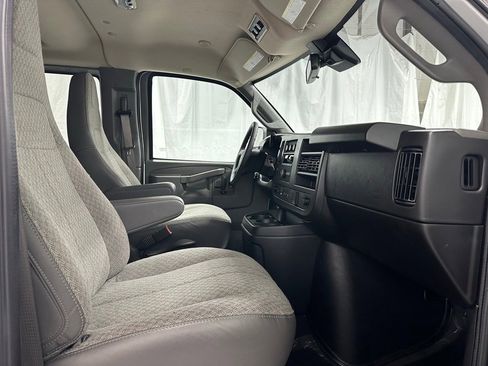 Used 2025 Chevrolet Express 3500 LT w/ LT Preferred Equipment Group image 48