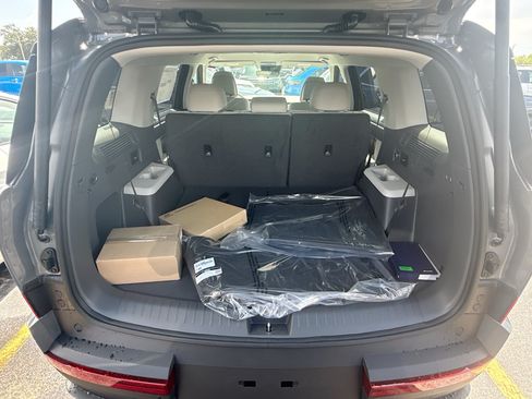 New 2026 Hyundai Santa Fe SEL w/ Tow & Go Package FWD image 18