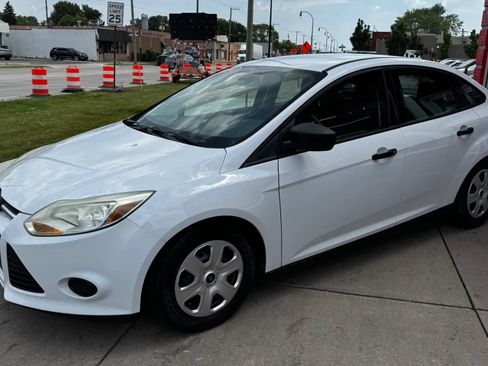 Used 2014 Ford Focus S FWD image 11