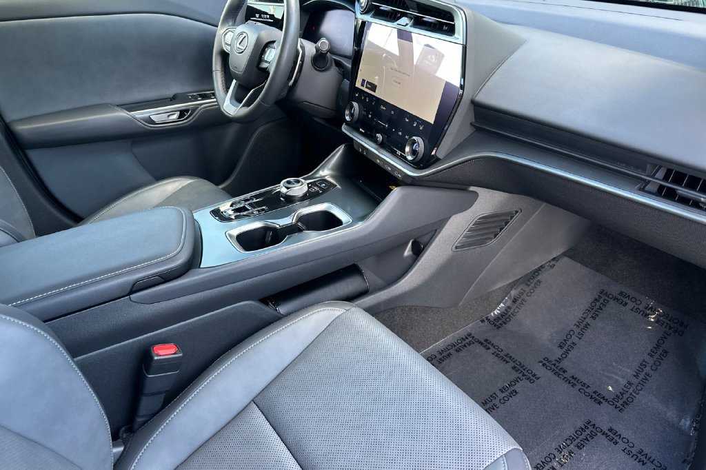 Used 2023 Lexus RZ 450e Premium w/ Technology Package AWD/4WD image 18
