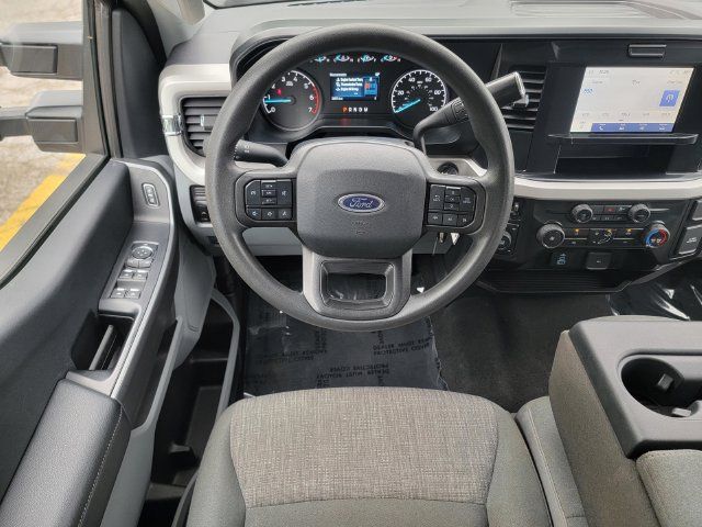 Certified 2025 Ford F250 XLT w/ Snow Plow Prep Package AWD/4WD image 24