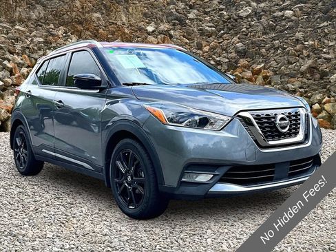 Used 2020 Nissan Kicks SR w/ SR Premium Package FWD image 10