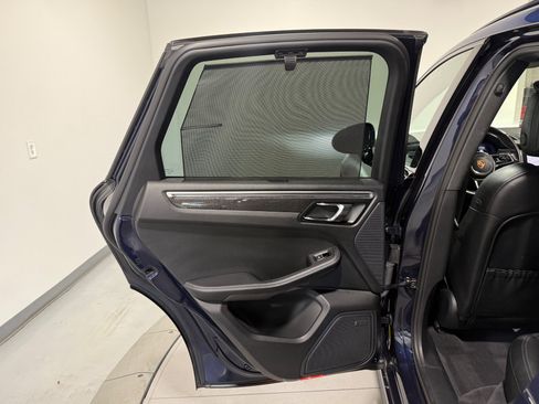 Used 2017 Porsche Macan GTS AWD/4WD image 56