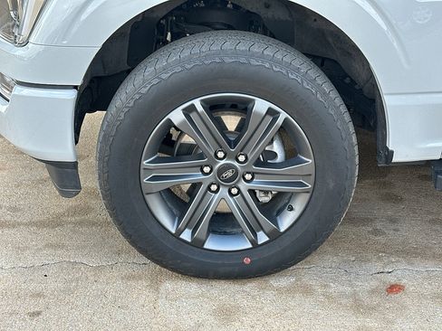 Used 2023 Ford F150 Lariat w/ Equipment Group 502A High image 3