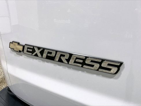 Used 2020 Chevrolet Express 3500 LT w/ LT Preferred Equipment Group image 23