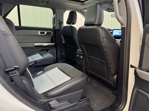 Used 2023 Ford Explorer XLT w/ Equipment Group 202A image 26
