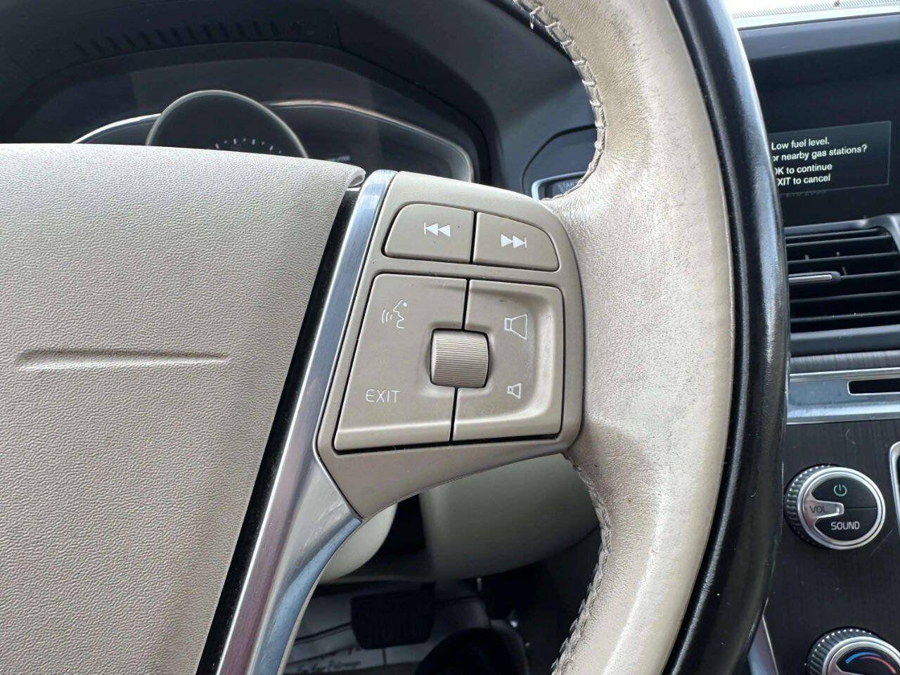 Used 2016 Volvo XC60 T5 Premier FWD image 22