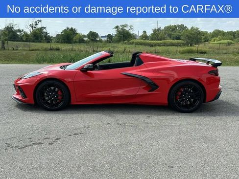 Used 2025 Chevrolet Corvette Stingray Preferred Conv w/ Z51 Performance Package RWD image 2