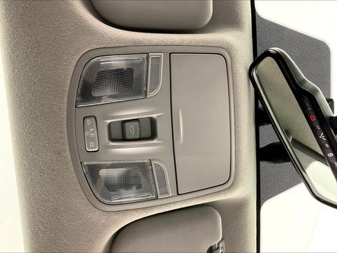Used 2022 Hyundai Accent Limited FWD image 34