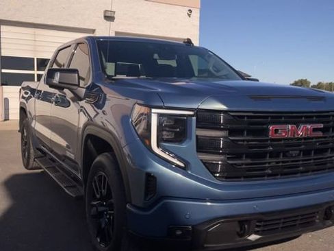 Used 2026 GMC Sierra 1500 Elevation w/ Elevation Premium Package AWD/4WD image 4