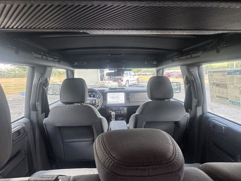 New 2025 Ford Bronco 4-Door image 13