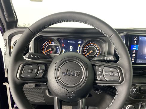 New 2026 Jeep Gladiator Sport image 18