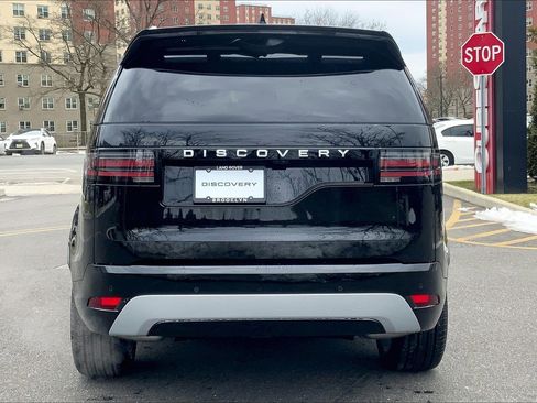 New 2026 Land Rover Discovery Limited Edition image 4