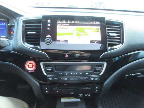 Used 2021 Honda Pilot Elite image 25