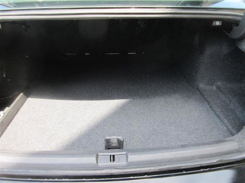 Used 2014 Volkswagen Passat 1.8T S image 8