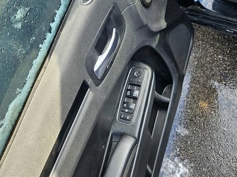 Used 2018 Chrysler 300 S w/ 300S Premium Group image 7