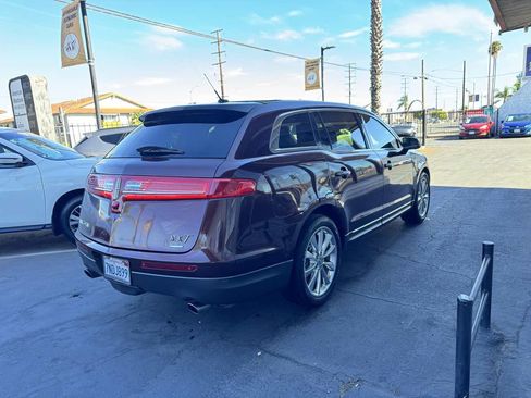 Used 2012 Lincoln MKT AWD image 6