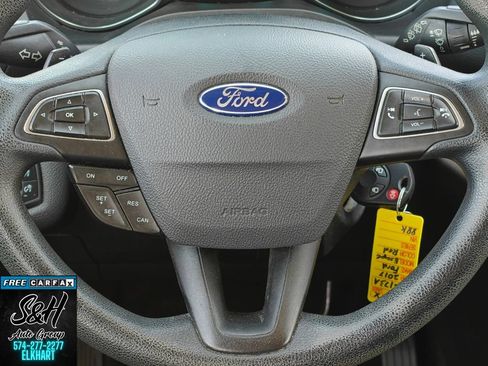 Used 2017 Ford Escape SE AWD/4WD image 5