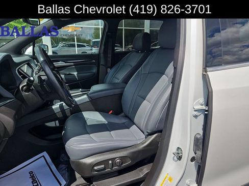 Used 2022 Buick Enclave Essence w/ Sport Touring Edition FWD image 20