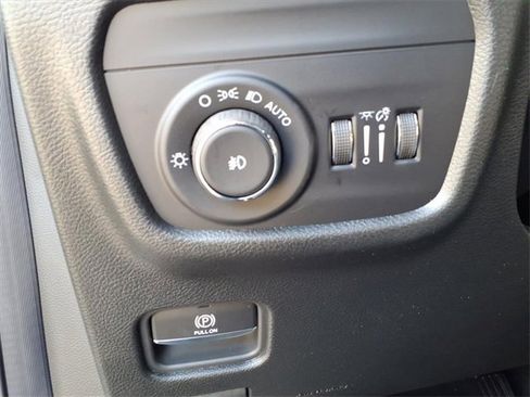 New 2025 Jeep Grand Cherokee L Limited image 25