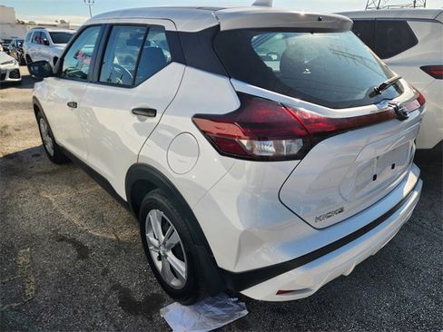Used 2024 Nissan Kicks S image 4