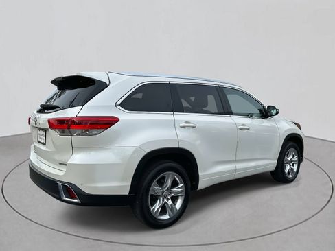 Used 2019 Toyota Highlander Limited image 6