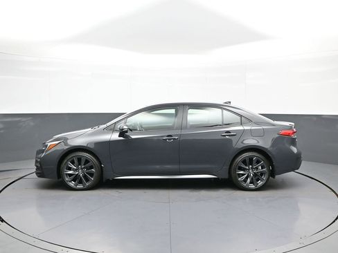 Certified 2024 Toyota Corolla SE FWD image 9