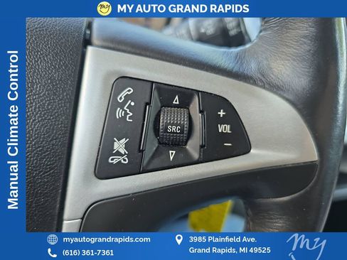 Used 2017 Chevrolet Equinox LT w/ Convenience Package AWD/4WD image 16