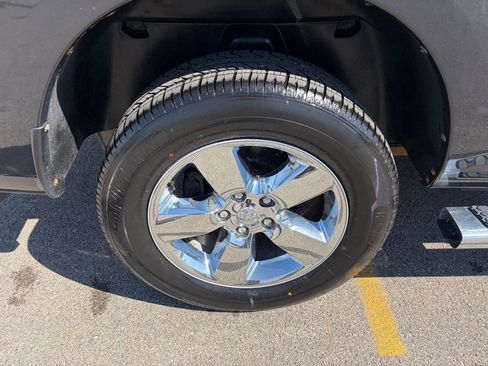 Used 2018 RAM 1500 Big Horn AWD/4WD image 37