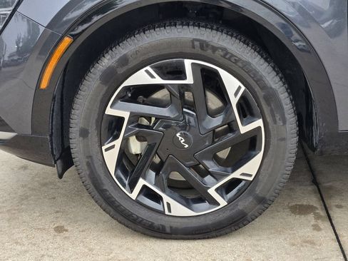 Certified 2023 Kia Sportage SX AWD/4WD image 17