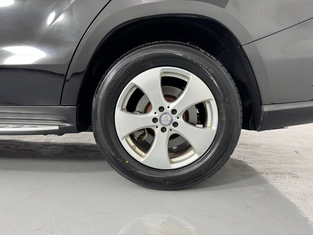 Used 2017 Mercedes-Benz GLS 450 4MATIC image 25