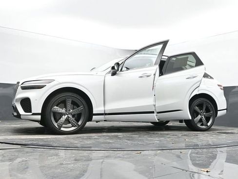 Used 2023 Genesis GV70 2.5T Sport Prestige w/ Sport Prestige Package image 71