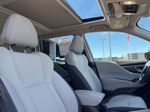 Used 2019 Subaru Forester Premium image 5