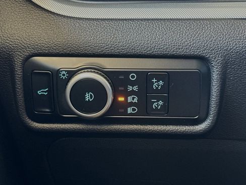 New 2024 Ford Explorer XLT w/ Equipment Group 202A image 24