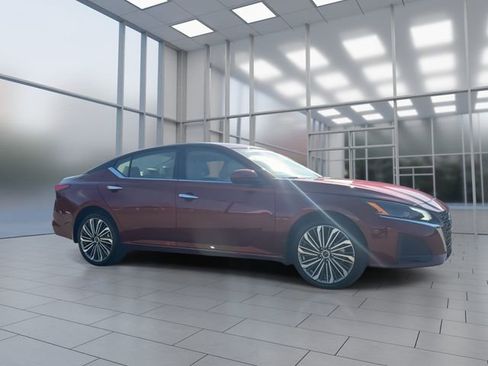 Certified 2024 Nissan Altima 2.5 SL image 2