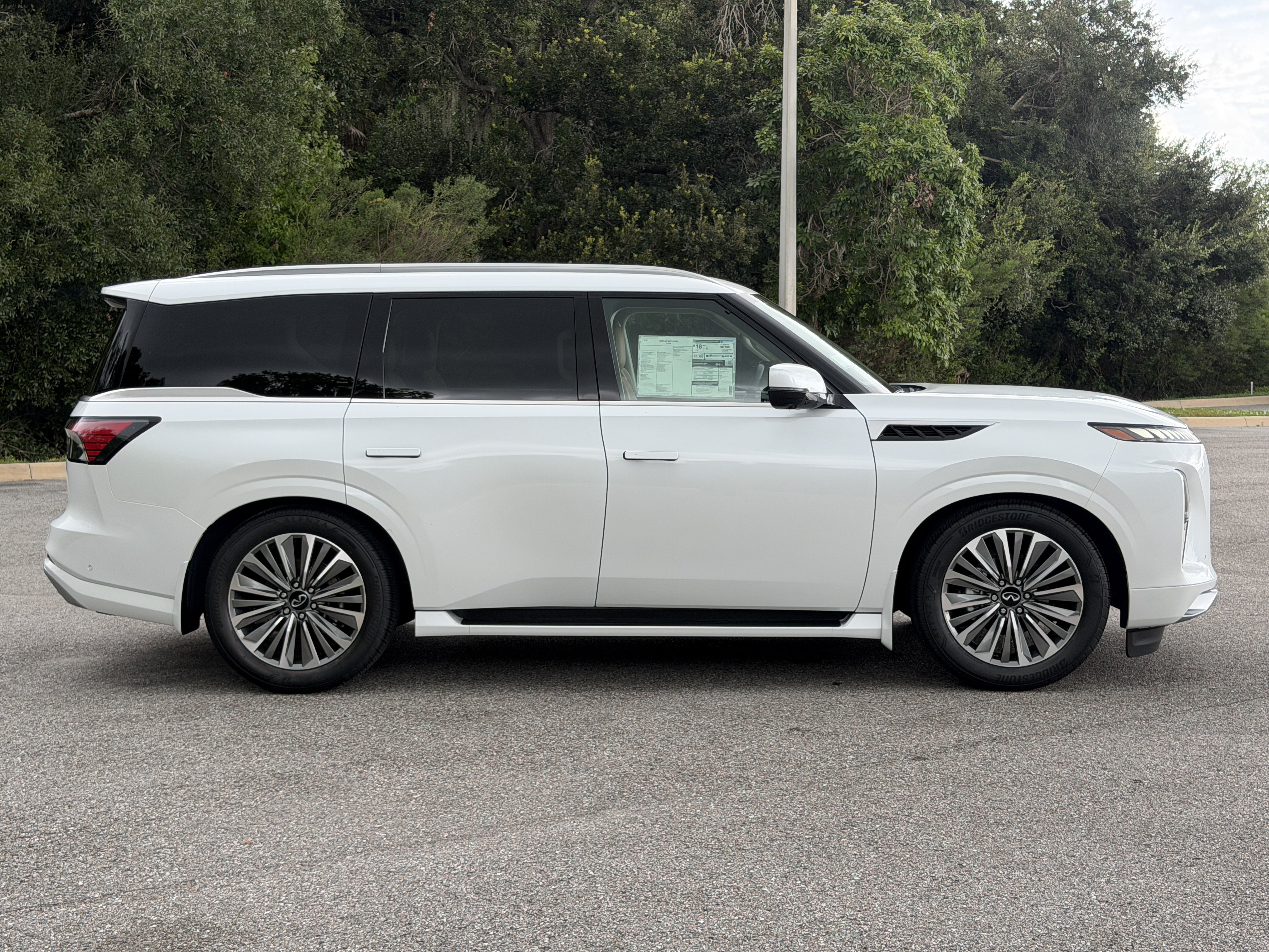 New 2027 INFINITI QX80 Luxe w/ Cargo Package RWD image 8