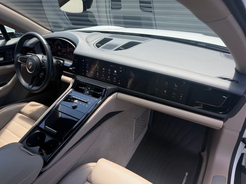 Certified 2024 Porsche Panamera 4 AWD/4WD image 28