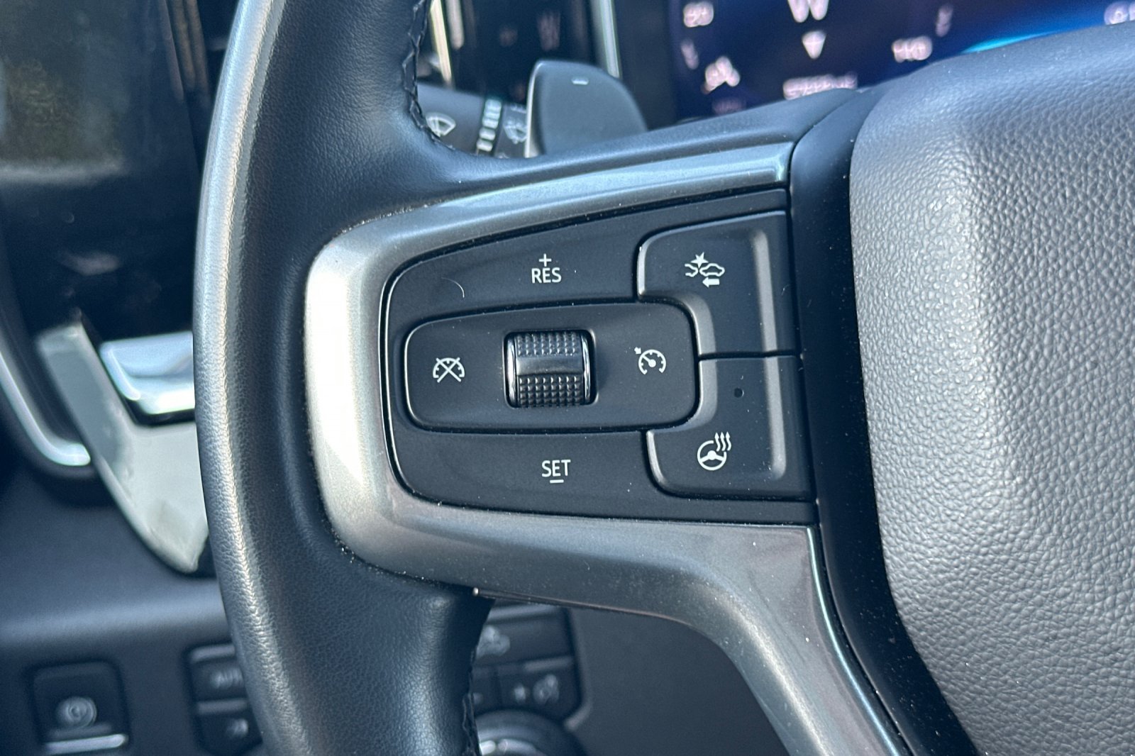 Used 2024 Chevrolet Silverado 1500 LT Trail Boss w/ Convenience Package II AWD/4WD image 34