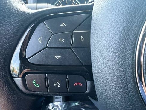 Used 2017 Jeep Renegade Altitude AWD/4WD image 25