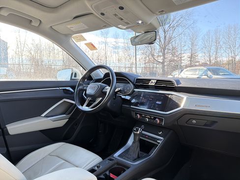 Used 2019 Audi Q3 2.0T Premium image 16