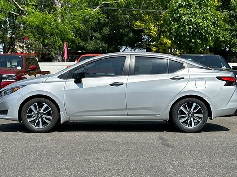 Used 2025 Nissan Versa S w/ S Plus Package image 7