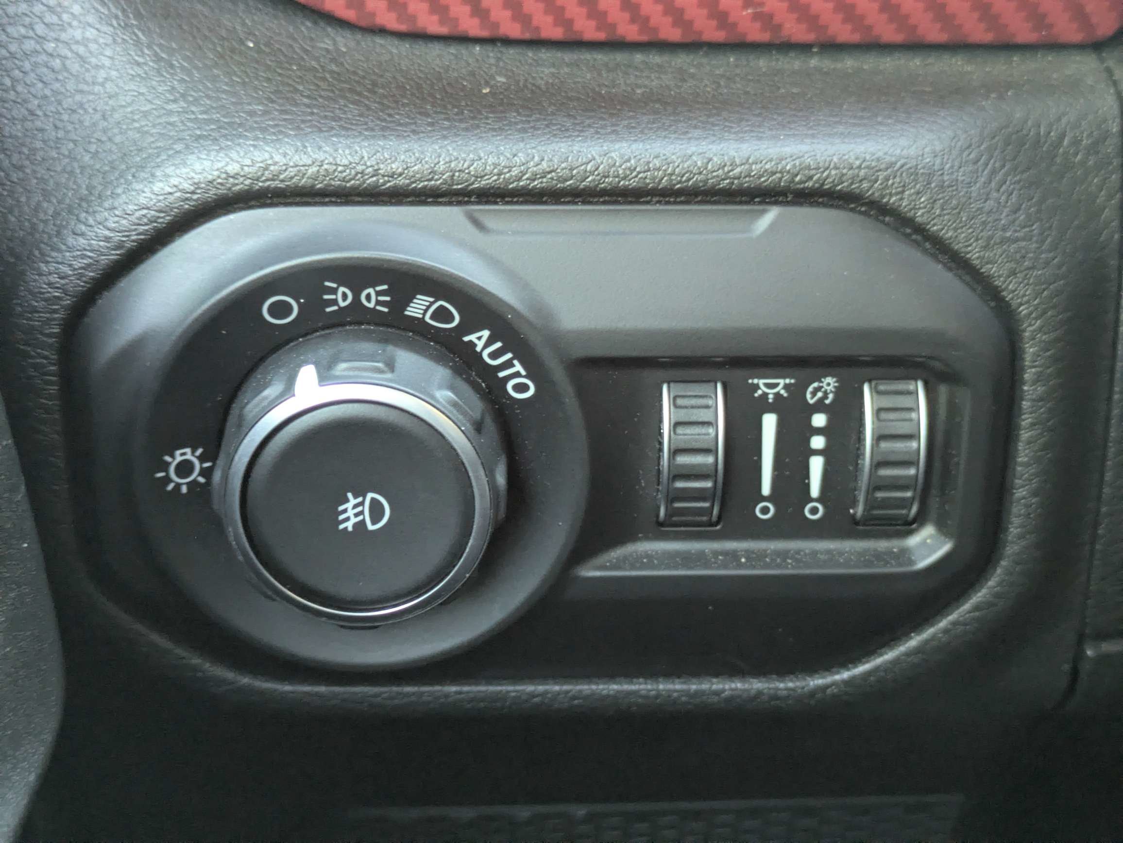 Used 2018 Jeep Wrangler Unlimited Rubicon AWD/4WD image 15