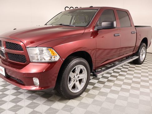 Used 2017 RAM 1500 Express AWD/4WD image 8