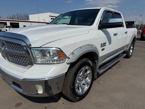 Used 2016 RAM 1500 Laramie image 9