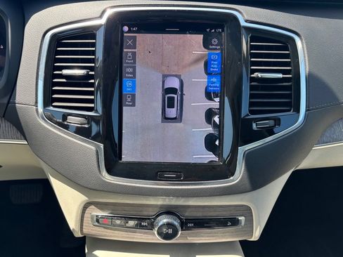 Used 2023 Volvo XC90 T8 Ultimate w/ Lounge Package AWD/4WD image 18