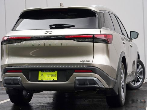 Used 2022 INFINITI QX60 Luxe w/ Cargo Package FWD image 4