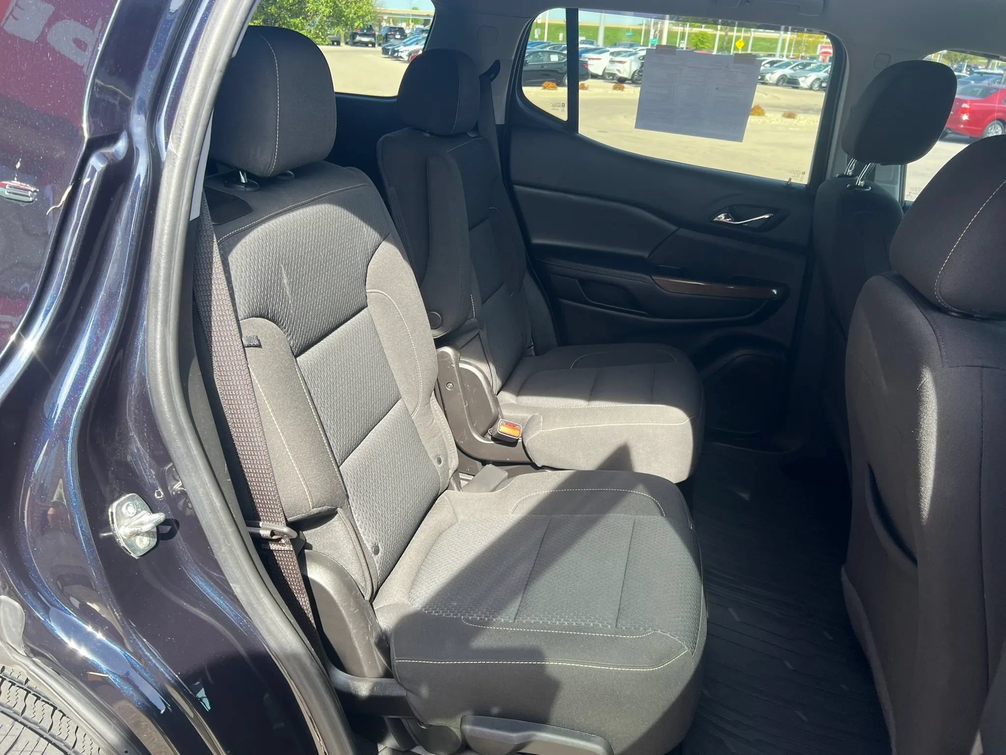 Used 2022 GMC Acadia SLE AWD/4WD image 7