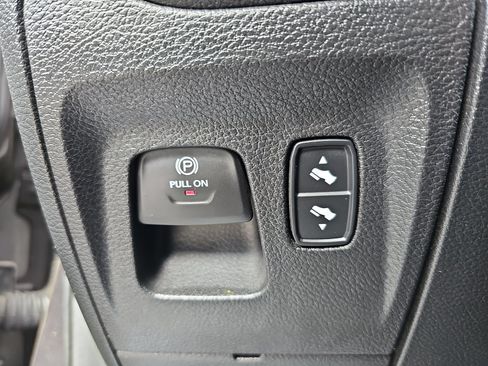 Used 2022 RAM 1500 Laramie RWD image 30