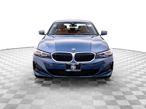 Certified 2025 BMW 330i xDrive Sedan AWD/4WD image 9